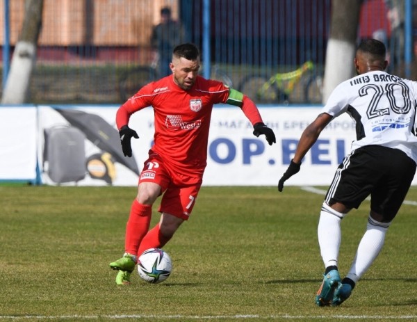 Партнеры вернули Драгуна обратно в капитаны БАТЭ, а вот кто с повязкой в других клубах: самый молодой в «Энергетике», самый старый – в «Арсенале», в «Шахтере» – кого хотели убрать++