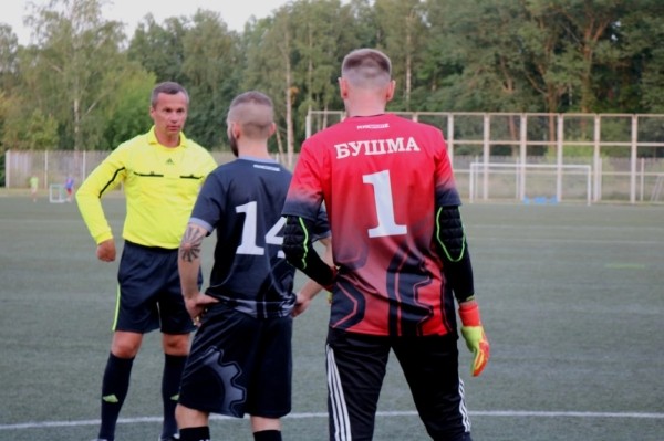 «Наш гонар». Фанаты «Торпедо-БелАЗ» сделали то, что не смогли сделать в клубе – красиво попрощались с Владимиром Бушмой, ставшим легендой Жодино