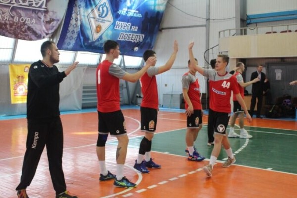 В Беларуси почти не осталось клубов с национальным колоритом в названии: по два в футболе и гандболе, плюс в баскете и американском футболе – и, кажется, всё