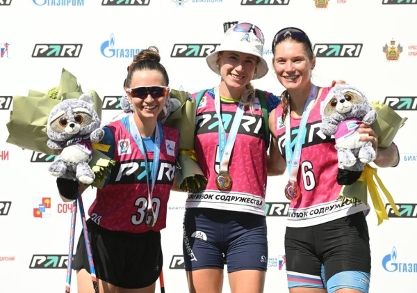 Біятланісты з Беларусі выступілі на стартах у Сочы, якія нікому не цікавыя: Алімбекава губляе матывацыю, без яе толькі адзін медаль, працаўнiкi дзяржТБ паказвалі ежу