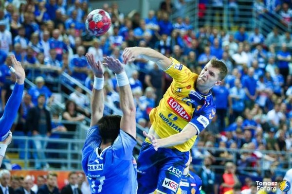 Гандбол.  Владислав Кулеш подписал контракт с "Ганновером"
 