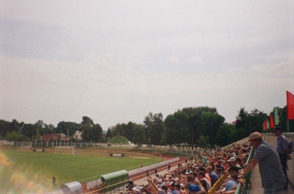 Рогачёв: праздная жизнь «Макслайна» и агония «Днепра»