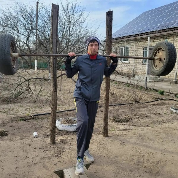 Желал беларусам победы в 2020-м, попал в оккупацию под Херсоном, но взял медаль на ЧМ. Топ-прыгун из Украины – о пофигизме Недосекова и о том, когда снимать санкции в спорте