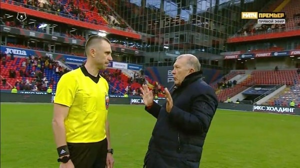 У Гончаренко новый-старый пост в России – с эксцентричным боссом, перевернувшим страницу странного разрыва с тренером, на стадионе, где поддержали войну в Украине