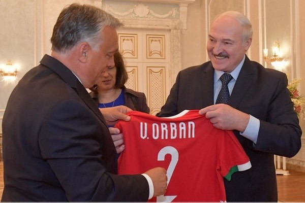 Не толькі ў вёсцы Лукашэнкі будуюць спартовыя арэны – у Венгрыі руліць яго таварыш з вельмі падобнымі замашкамі (Пуцін, ціск на медыя, узбагачэнне набліжаных)