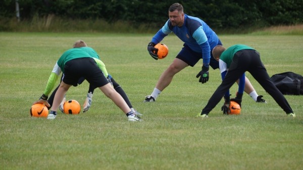 «Невозможно убить в себе памяркоўнасць и добродушие». Давно работает в «Висле», купил в Польше квартиру, но умрет беларусом – этот экс-тренер ЧБ упорно верит в лучшее «Невозможно убить в себе памяркоўнасць и добродушие». Давно работает в «Висле», купил в Польше квартиру, но умрет беларусом – этот экс-тренер ЧБ упорно верит в лучшее