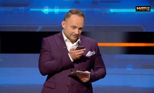 Фрик со спортТВ России, топящий за войну, добрался до беларусских флагов – вещает, что кругом нацисты, гости несут бред (но ему мало), назван коллегой худшим ведущим в мире Фрик со спортТВ России, топящий за войну, добрался до беларусских флагов – вещает, что кругом нацисты, гости несут бред (но ему мало), назван коллегой худшим ведущим в мире