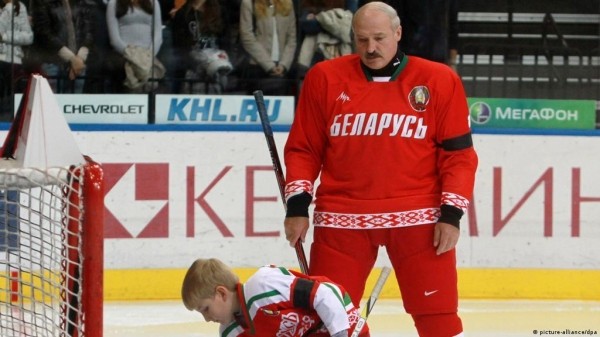 Не толькі ў вёсцы Лукашэнкі будуюць спартовыя арэны – у Венгрыі руліць яго таварыш з вельмі падобнымі замашкамі (Пуцін, ціск на медыя, узбагачэнне набліжаных)