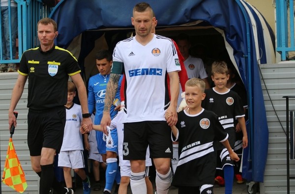 Партнеры вернули Драгуна обратно в капитаны БАТЭ, а вот кто с повязкой в других клубах: самый молодой в «Энергетике», самый старый – в «Арсенале», в «Шахтере» – кого хотели убрать++