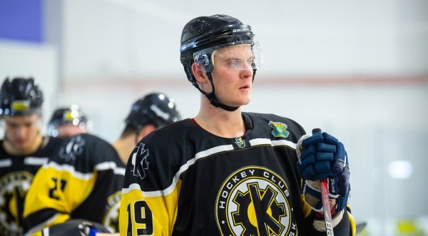 Хоккеисты из Беларуси, встретившие в Украине войну, просили ФХБ об эвакуации (безрезультатно), уезжали с помощью оккупантов и почти все нашли команды дома