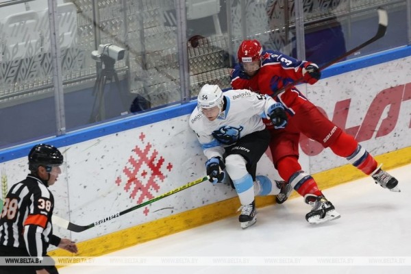 ФОТОФАКТ: Товарищеский матч "Динамо-Минск" - ЦСКА ФОТОФАКТ: Товарищеский матч "Динамо-Минск" - ЦСКА