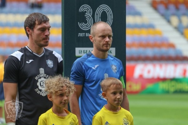 Партнеры вернули Драгуна обратно в капитаны БАТЭ, а вот кто с повязкой в других клубах: самый молодой в «Энергетике», самый старый – в «Арсенале», в «Шахтере» – кого хотели убрать++