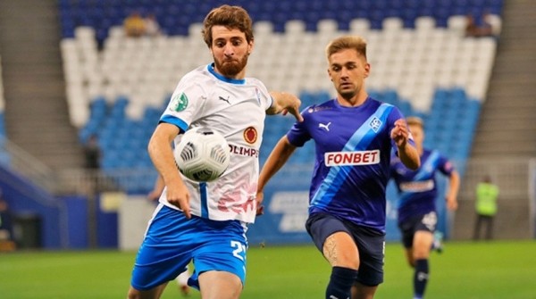 "Факел" и "Крылья Советов" сыграли вничью в матче футбольного чемпионата России