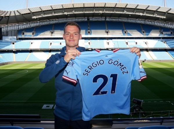 «Сити» наконец нашел левого защитника вместо Зинченко. Это воспитанник «Барсы», который раскрылся у Компани в «Андерлехте» «Сити» наконец нашел левого защитника вместо Зинченко. Это воспитанник «Барсы», который раскрылся у Компани в «Андерлехте»