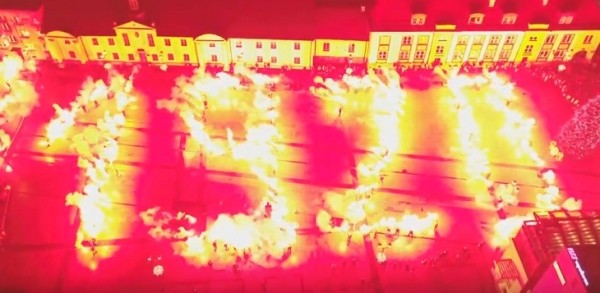 Беларусь с Белостоком связывают не только шоп-туры, но и футбол: туда едут игроки из ЧБ (помните фэйл Савицкого?), местный клуб основан полком, который стоял в Пинске Беларусь с Белостоком связывают не только шоп-туры, но и футбол: туда едут игроки из ЧБ (помните фэйл Савицкого?), местный клуб основан полком, который стоял в Пинске