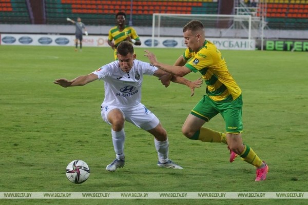 ФОТОФАКТ: Футболисты гродненского "Немана" на своем поле одолели "Ислочь"