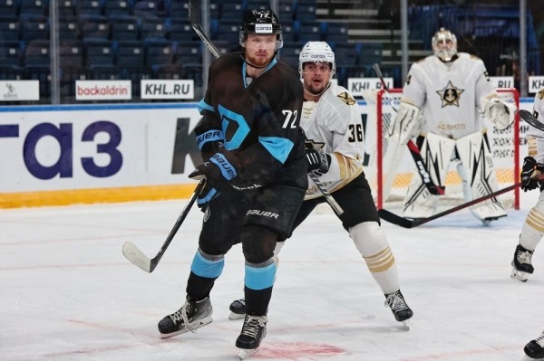 Хоккей.  Минское "Динамо" уступило "Адмиралу" в заключительном матче предсезонной подготовки
 