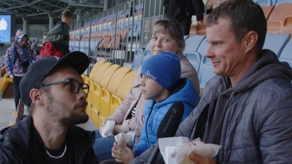 Мем о 3%, вопрос двойнику Гончаренко, откуда готовится нападение, интервью через решетку – российский блогер на белкласико разгонял тоску