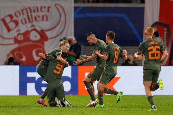 Футбол.  Лига чемпионов. Донецкий "Шахтер" в гостях разгромил "Лейпциг"
 