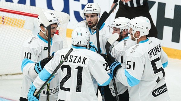 Минское "Динамо" обыграло "Ак Барс" в матче чемпионата КХЛ Минское "Динамо" обыграло "Ак Барс" в матче чемпионата КХЛ