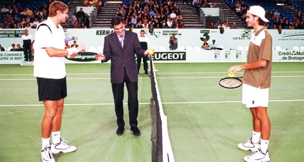 У Федерера хватает пересечений с Беларусью: кум из нашей страны, первый титул забрал у Мирного (потом вдвоем наверстали), не сумел вдохновить Азаренко