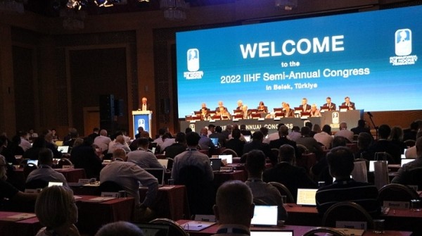 Глава ФХБ увидел желание снять с Беларуси международный бан в конгрессе ИИХФ – хотя на деле его решение позволяет продлять санкции до бесконечности Глава ФХБ увидел желание снять с Беларуси международный бан в конгрессе ИИХФ – хотя на деле его решение позволяет продлять санкции до бесконечности