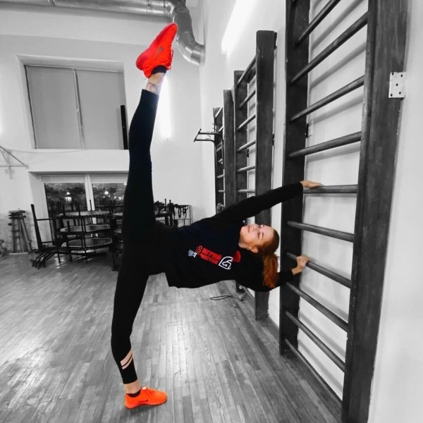 «Смотреть Азаренка страшнее, чем читать запрещенные телеграм-каналы». Эта призер ОИ по гимнастике хотела оставаться в Беларуси до последнего, но уехала, как началась война «Смотреть Азаренка страшнее, чем читать запрещенные телеграм-каналы». Эта призер ОИ по гимнастике хотела оставаться в Беларуси до последнего, но уехала, как началась война