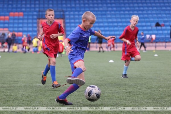 ФОТОФАКТ: Финальный этап соревнований юных футболистов "Кожаный мяч" стартовал в Минске