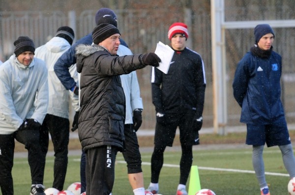 «Торпедо-БелАЗ» убивает желание ходить на стадион, Жодино – город трудяг и выпивох, страницу каждый перевернул по-своему. Фанат – о футболе и духе провинции «Торпедо-БелАЗ» убивает желание ходить на стадион, Жодино – город трудяг и выпивох, страницу каждый перевернул по-своему. Фанат – о футболе и духе провинции