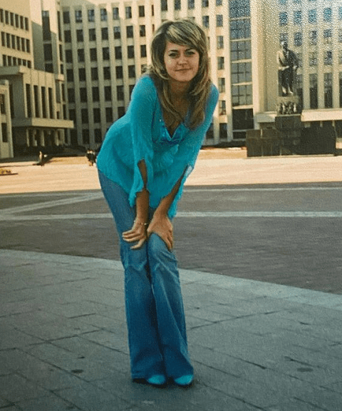 Девушка с билборда, «королева танцполов», официантки – какими были жены беларусских футболистов, когда знакомились с ними