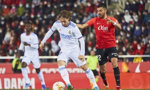 Футбол. Мадридский "Реал" может одержать пятую победу в пяти матчах "примеры", "Бетис" примет "Вильярреал"
Футбол. Мадридский "Реал" может одержать пятую победу в пяти матчах "примеры", "Бетис" примет "Вильярреал"