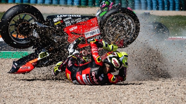 Змена не лідара. Выбіўшы ў Маньі-Куры Баўцісту, Рэй сам сабе ўскладніў становішча ў сусветным Супербайке