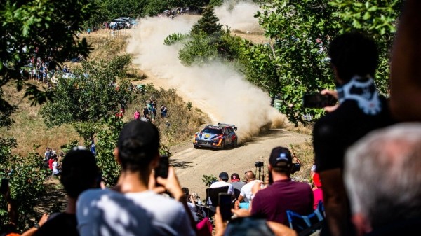 Узнагарода за цярпенне. Цьеры Нэвіль выйграў Ралі Грэцыя, а каманда Hyundai акупіравала ўвесь подыум Узнагарода за цярпенне. Цьеры Нэвіль выйграў Ралі Грэцыя, а каманда Hyundai акупіравала ўвесь подыум