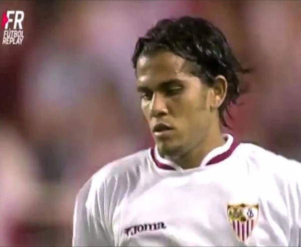 Европейский путь Дани Алвес начал в «Севилье» – хотя до этого о ней даже не слышал. Тут из него сделали звезду