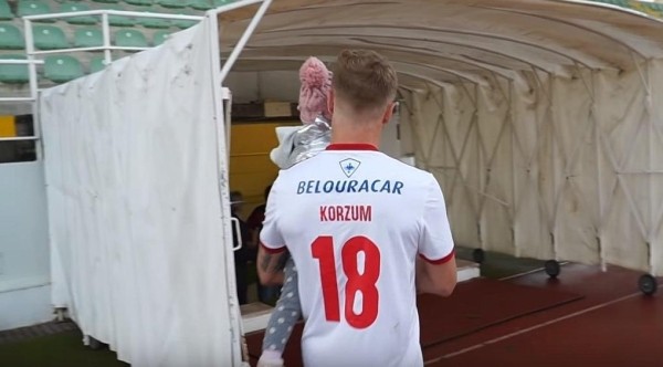 Молодой беларус отправился в чемпионат Португалии: год назад «Локомотив» из Москвы дал за него 200 тысяч евро, новый клуб умеет работать с талантами, но не все так просто