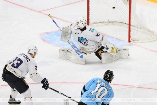 Хоккеисты минского "Динамо" обыграли "Барыс" на старте сезона КХЛ 