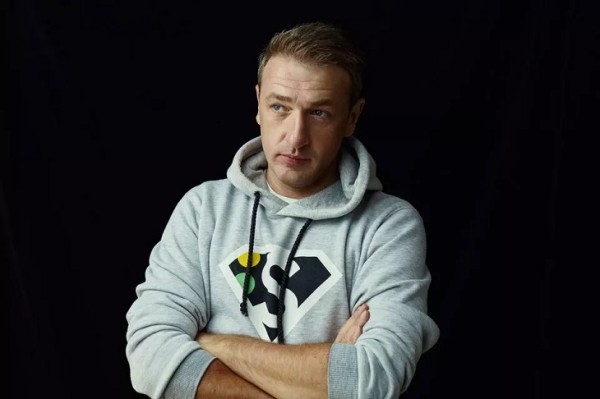 Окончил школу с помощью «Прессбола», помогал Абрамовичу с «Челси», поверил в Дудя – вот на ком лукашисты хотят обкатать заочное судилище