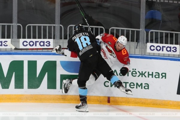 Хоккеисты минского "Динамо" одержали вторую победу на старте сезона КХЛ Хоккеисты минского "Динамо" одержали вторую победу на старте сезона КХЛ
