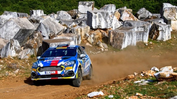 Узнагарода за цярпенне. Цьеры Нэвіль выйграў Ралі Грэцыя, а каманда Hyundai акупіравала ўвесь подыум Узнагарода за цярпенне. Цьеры Нэвіль выйграў Ралі Грэцыя, а каманда Hyundai акупіравала ўвесь подыум