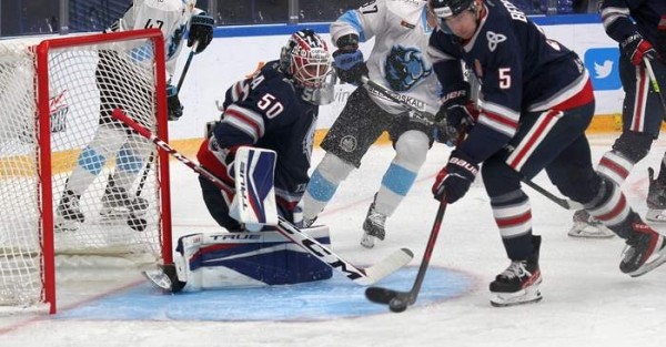 Хоккей.  "Нефтехимик" — "Динамо" Минск: матч чемпионата КХЛ состоится 10 сентября и стартует в 17.30
  