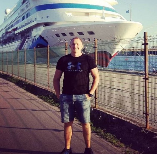 Как минимум полтора десятка человек из спорта продолжают сидеть в Беларуси за политику, и это если не считать фанатов. Вот о ком мы не забываем Как минимум полтора десятка человек из спорта продолжают сидеть в Беларуси за политику, и это если не считать фанатов. Вот о ком мы не забываем