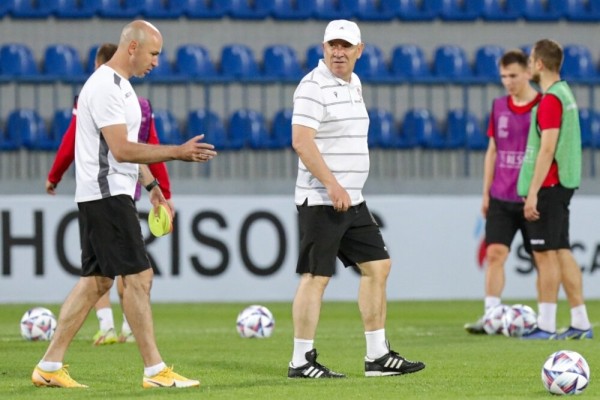 Казахи выиграли группу, а сборная Базанова уделала их по итоговым цифрам – не повезло? Увы, даже на фоне таких соперников команда показала уровень «Днепра» Казахи выиграли группу, а сборная Базанова уделала их по итоговым цифрам – не повезло? Увы, даже на фоне таких соперников команда показала уровень «Днепра»