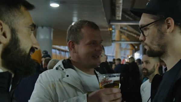 Мем о 3%, вопрос двойнику Гончаренко, откуда готовится нападение, интервью через решетку – российский блогер на белкласико разгонял тоску