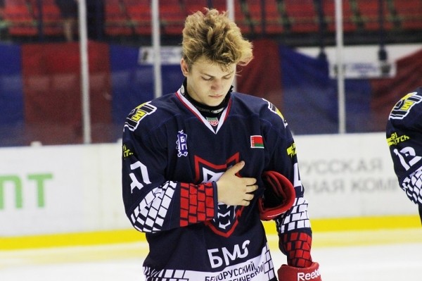 Хоккей.  Илья Спат — о шайбе из средней зоны: вдохновил гол Зарипова минскому "Динамо". Все хотел попробовать – со второй попытки получилось
  