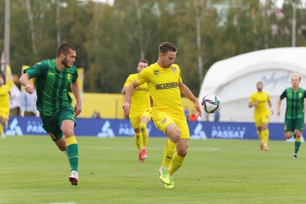 Футбол.  Максим Скавыш проводит 500-й матч на высшем уровне. Он стал 30-м членом Клуба Сергея Алейникова
 