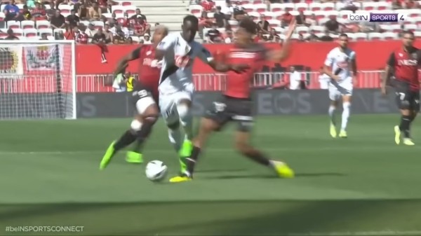 Защитника «Ниццы» удалили уже на 9-й секунде! Кажется, это самая быстрая красная в истории топ-чемпионатов Защитника «Ниццы» удалили уже на 9-й секунде! Кажется, это самая быстрая красная в истории топ-чемпионатов