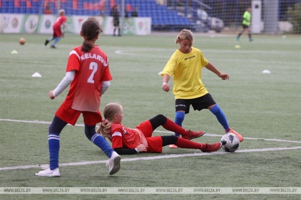 ФОТОФАКТ: Финальный этап соревнований юных футболистов "Кожаный мяч" стартовал в Минске