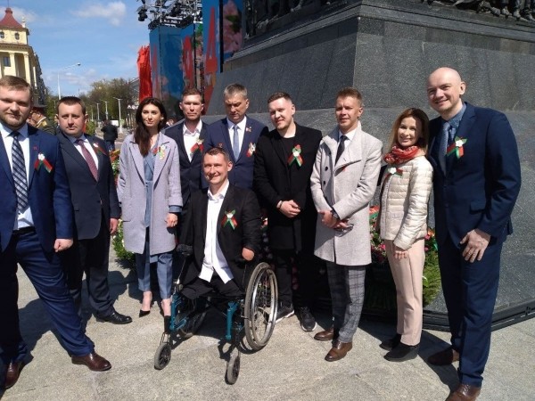 Это сейчас приоритет Глеба – фото с ТВ-людоедами, а когда-то он очень ждал снимка с Елизаветой II. Вот как игрок повстречал королеву Британии Это сейчас приоритет Глеба – фото с ТВ-людоедами, а когда-то он очень ждал снимка с Елизаветой II. Вот как игрок повстречал королеву Британии