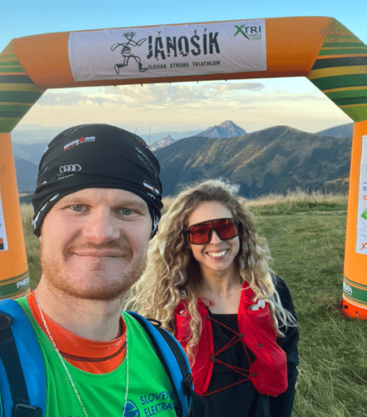 Экс-футбаліст зборнай Беларусі дапамог украінцы выйграць экстрэмальны трыятлон у Славакіі і адабрацца на ЧС. Гэты поспех ён назваў пачаткам перамог двух народаў Экс-футбаліст зборнай Беларусі дапамог украінцы выйграць экстрэмальны трыятлон у Славакіі і адабрацца на ЧС. Гэты поспех ён назваў пачаткам перамог двух народаў