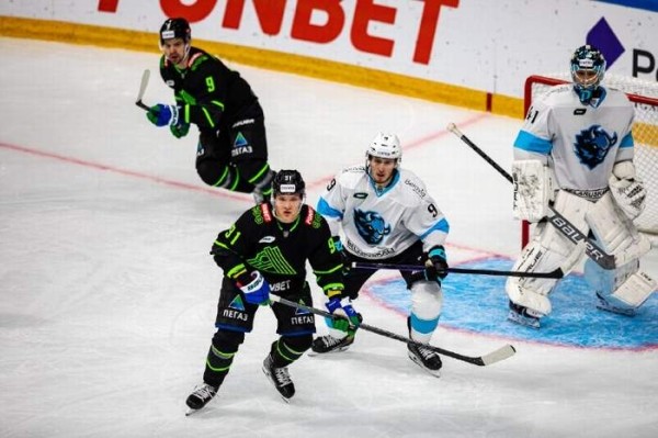 Хоккей. Иван Дроздов: всегда с родным клубом матчи принципиальные. У "Салавата" две победы из двух, я очень доволен
Хоккей. Иван Дроздов: всегда с родным клубом матчи принципиальные. У "Салавата" две победы из двух, я очень доволен